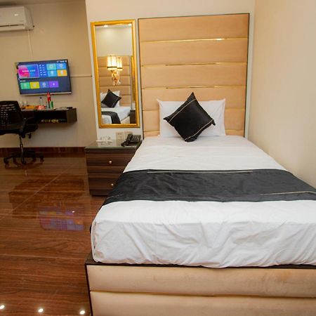 Hotel White Season Gulberg Lahore Extérieur photo