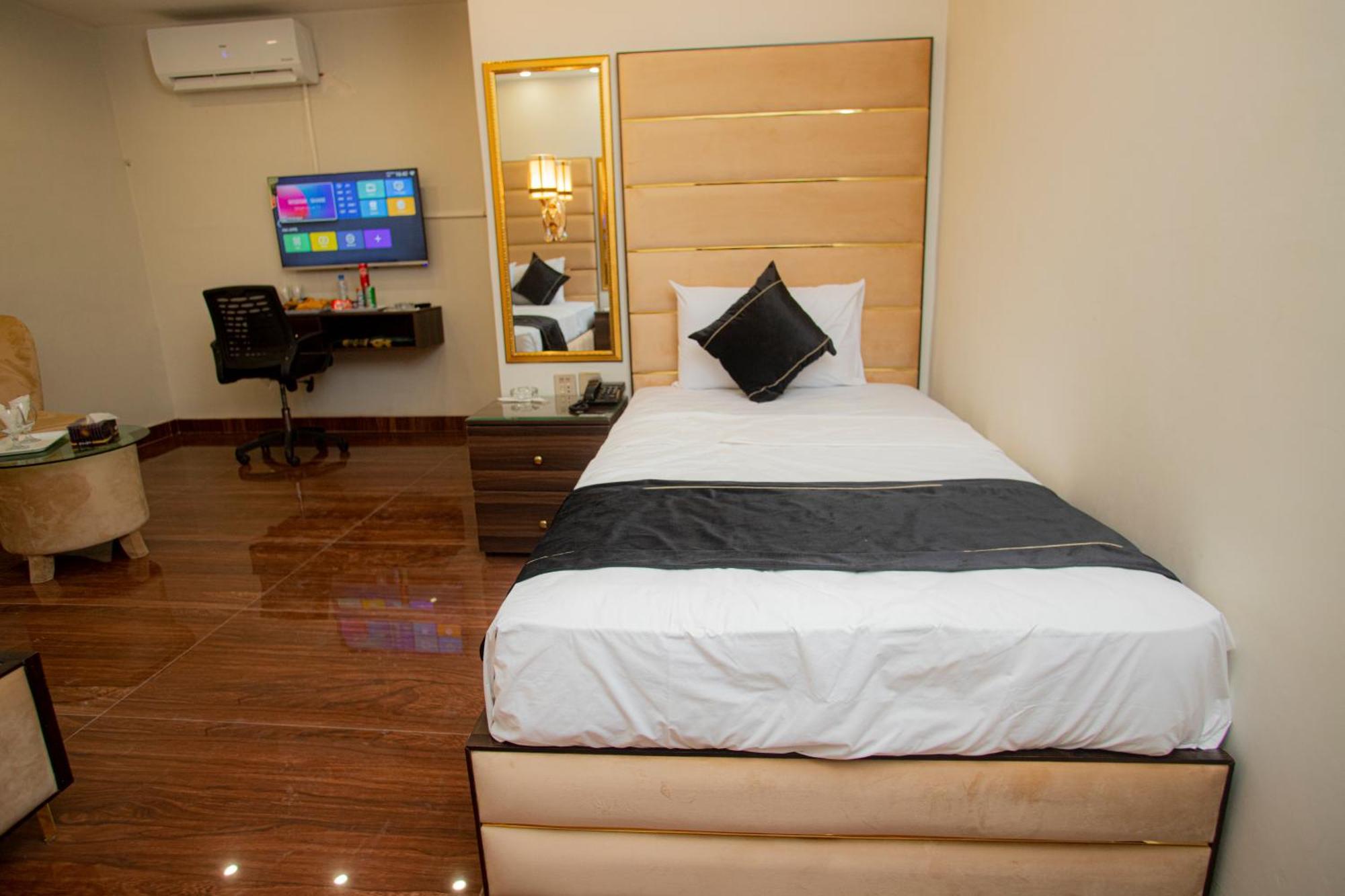 Hotel White Season Gulberg Lahore Extérieur photo