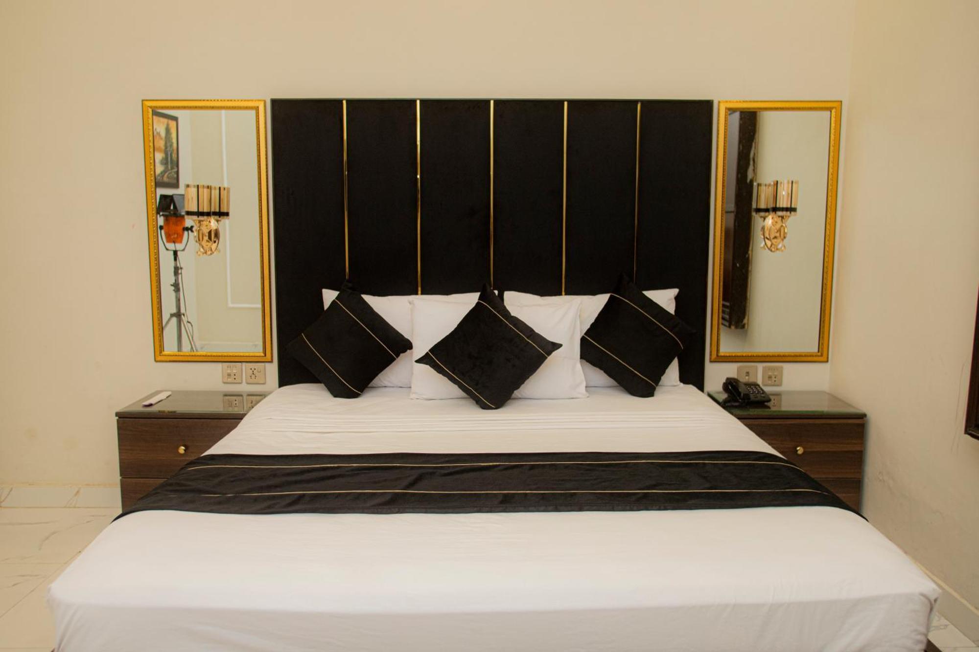 Hotel White Season Gulberg Lahore Extérieur photo